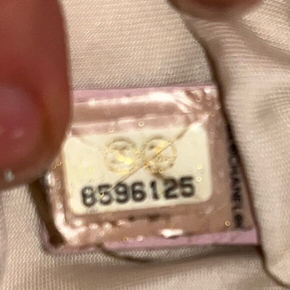 CHANEL Pink CC logo Travel  Ligne Tote - Picture 8 of 16